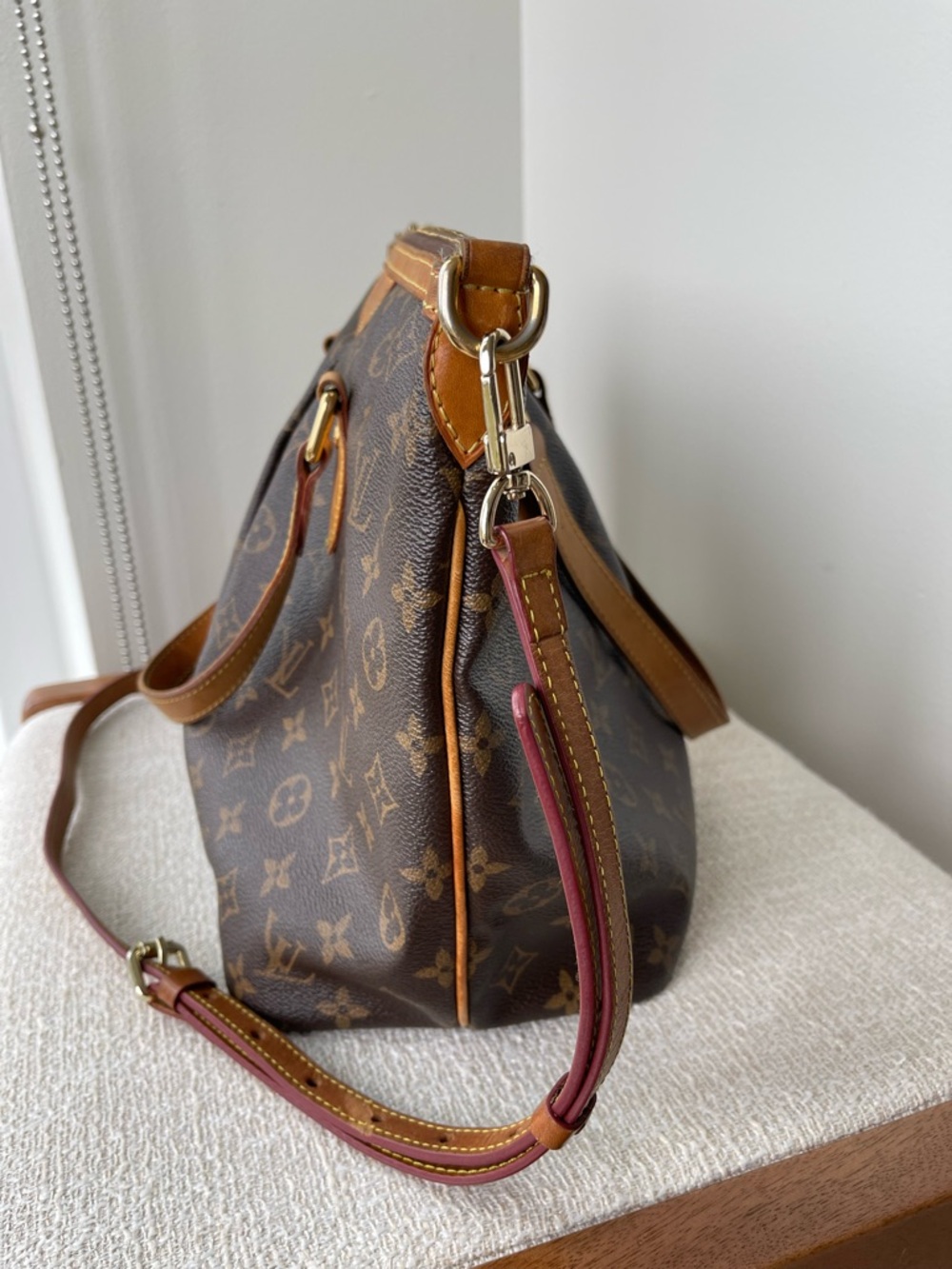Louis Vuitton Monogram Palermo GM Canvas Tote with Vachetta Trim - Picture 3 of 13